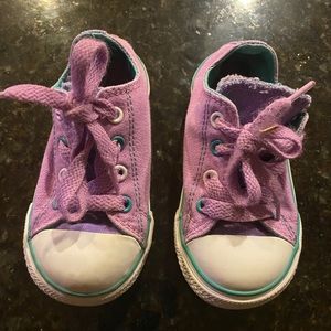 ALL FORCE CONVERSES SIZE 7